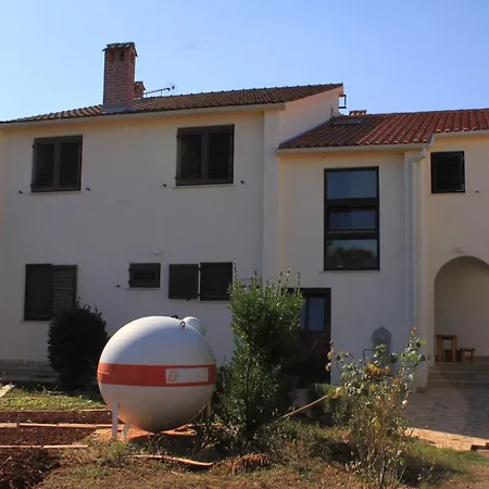 With Parking Space Valbandon, - 7304 *