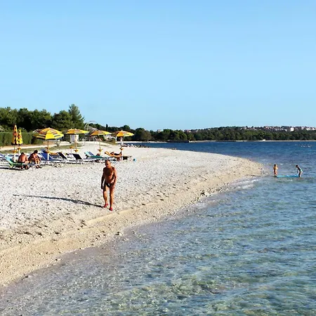 With Parking Space Valbandon, - 7304 Διαμέρισμα