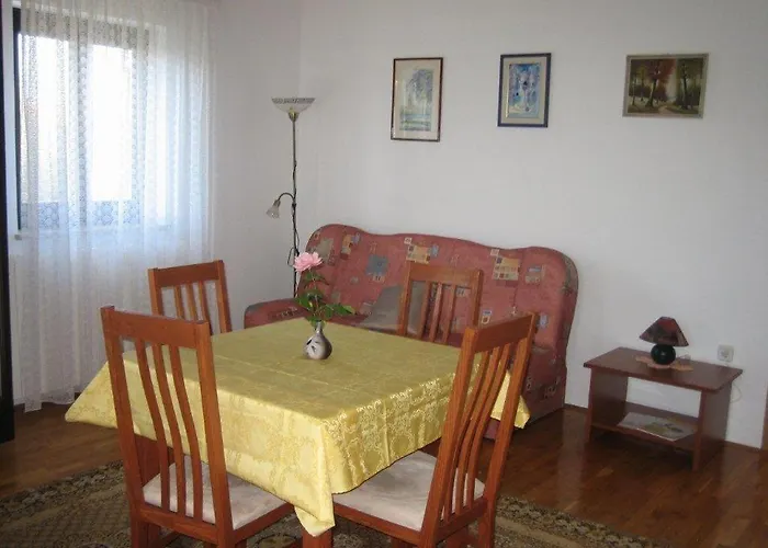 With Parking Space Valbandon, - 7304 Διαμέρισμα
