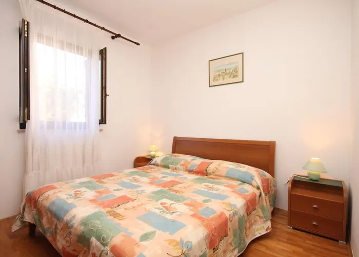 With Parking Space Valbandon, - 7304 *